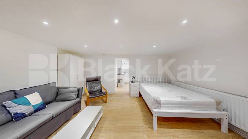 Modern Studio walking distance to Marylebone Tube & Regents Park  Harewood Avenue, Marylebone