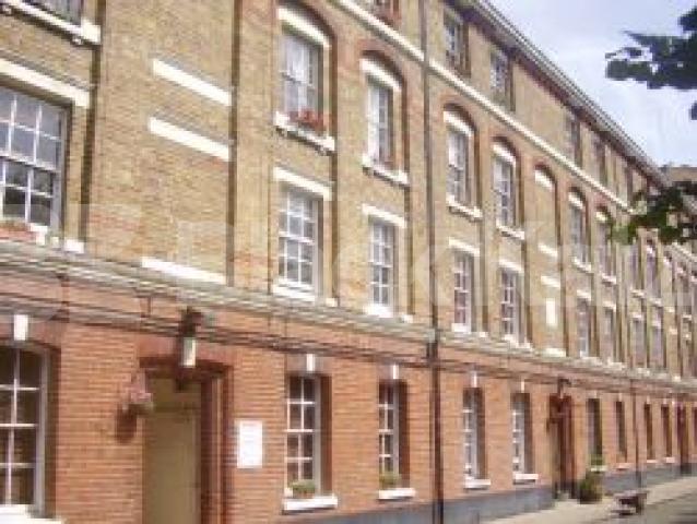 			2 Bedroom, 1 bath, 1 reception Flat			 Gibson gardens, Stoke newington