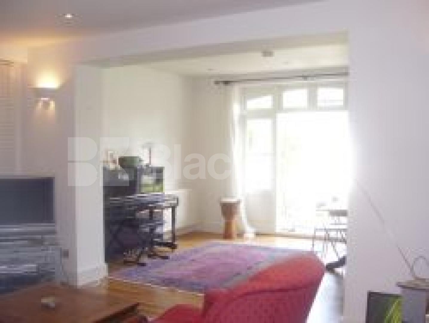 			NEW INSTRUCTION.MUST BE SEEN !!!, 3 Bedroom, 1 bath, 1 reception House			 Ashley Road, Archway