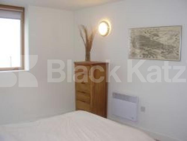 			2 Bedroom, 1 bath, 1 reception Flat			 Carysford Road, STOKE NEWINGTON N16