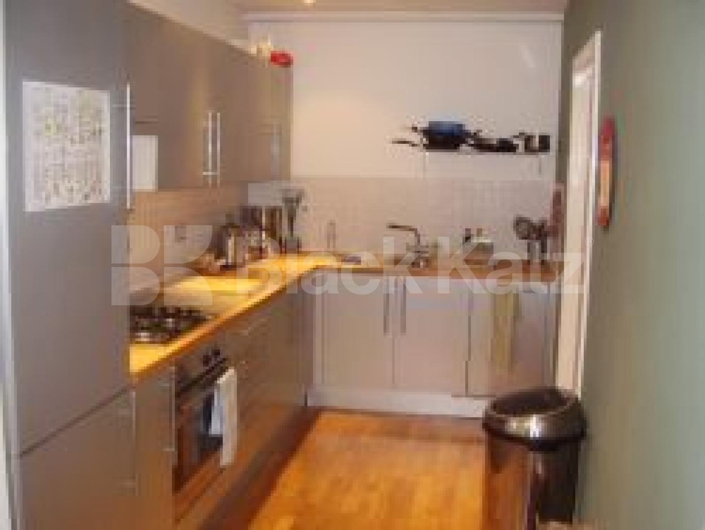 			Viewings are highly recommended!!!, 1 Bedroom, 1 bath, 1 reception Apartment			 Mallow Street, Old Street
