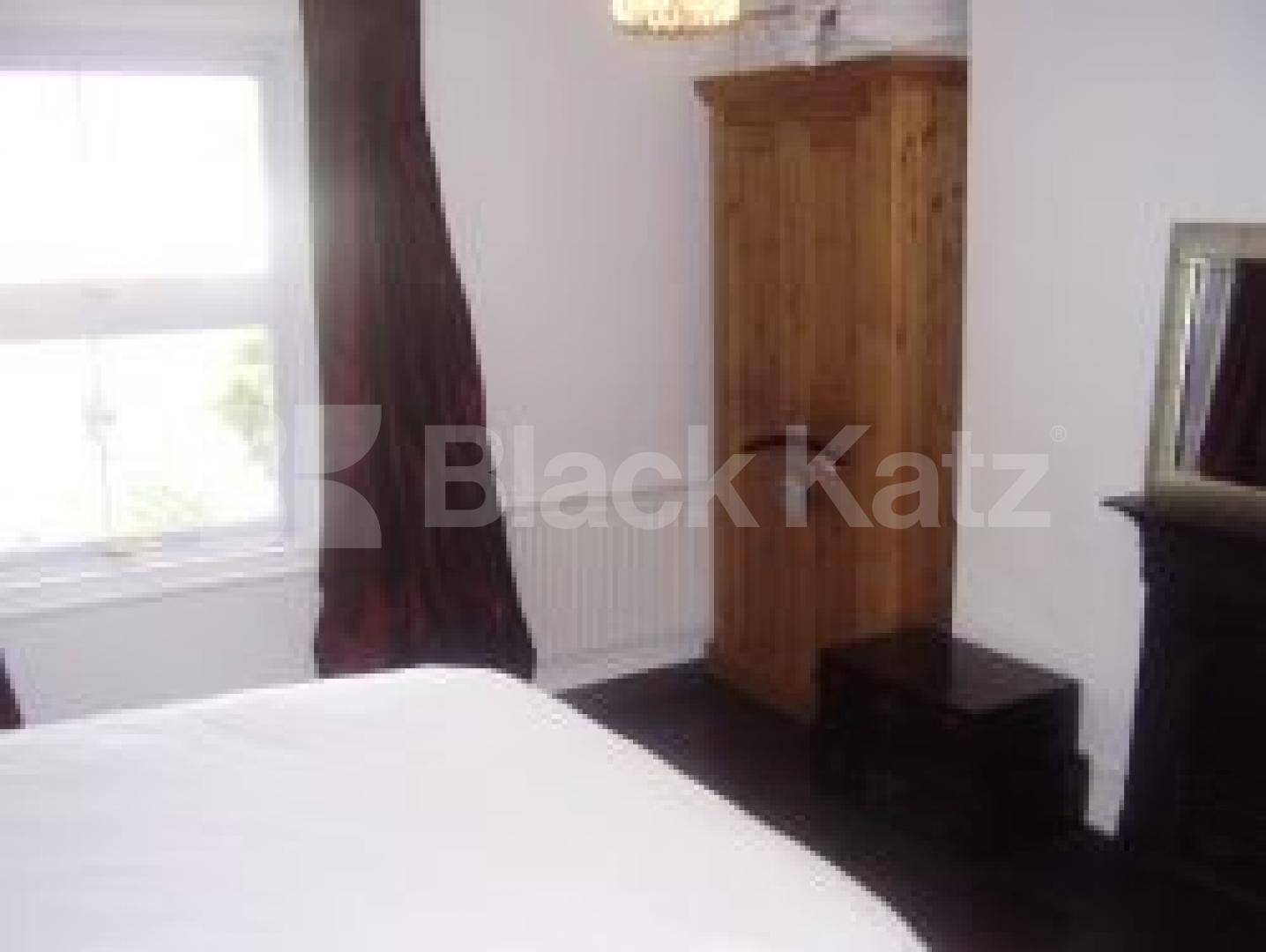 			NEW INSTRUCTION, 3 Bedroom, 1 bath, 1 reception Flat			 Southgate Road, DE BEAUVOIR TOWN N1