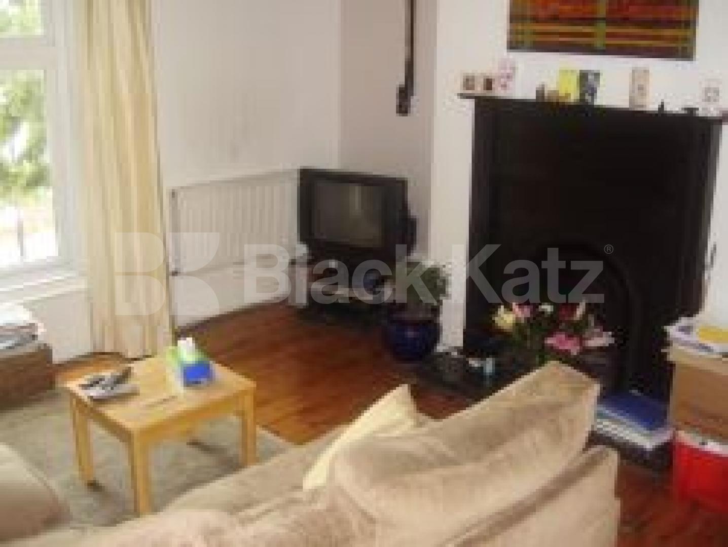 			NEW INSTRUCTION, 3 Bedroom, 1 bath, 1 reception Flat			 Southgate Road, DE BEAUVOIR TOWN N1