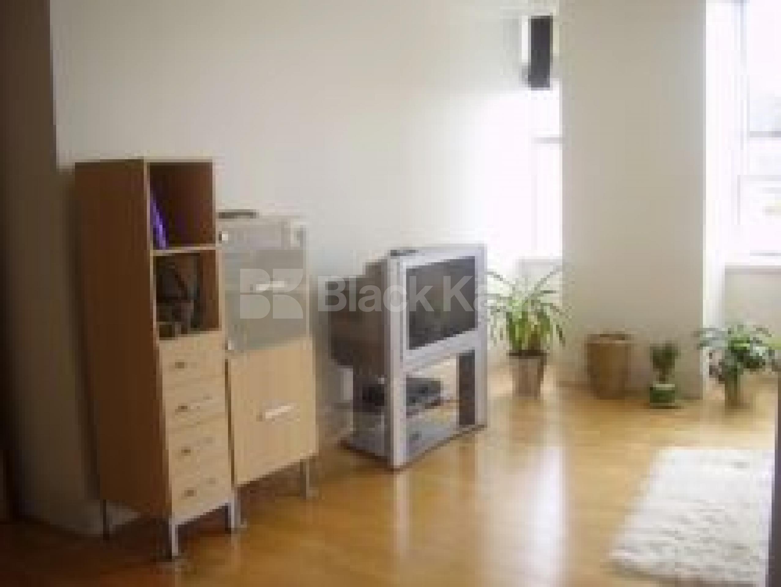 			2 Bedroom, 1 bath, 1 reception Flat			 Drayton Park, HIGHBURY N5 N5