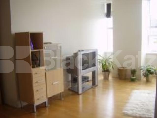 			2 Bedroom, 1 bath, 1 reception Flat			 Drayton Park, HIGHBURY N5