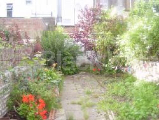 			NEW INSTRUCTION!, 5 Bedroom, 1 bath, 1 reception House			 Mayton Street, HOLLOWAY 