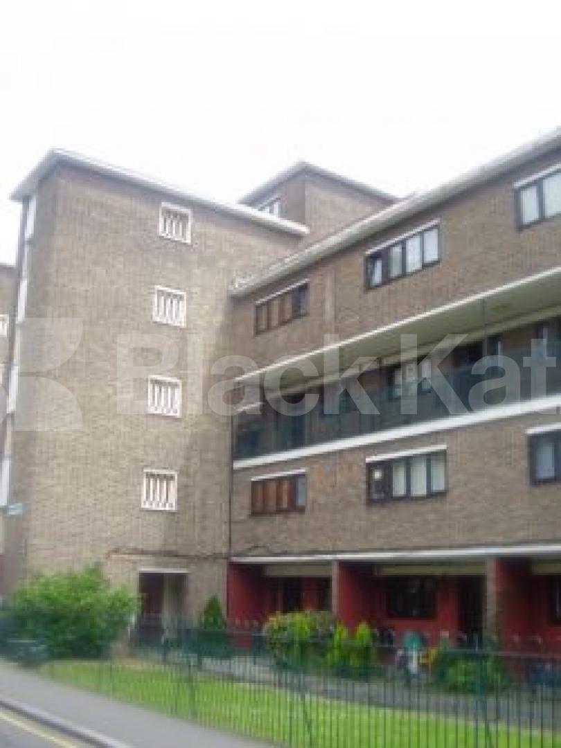 			NEW INSTRUCTION, 3 Bedroom, 1 bath, 1 reception Flat			 Murray Grove, OLD STREET N1