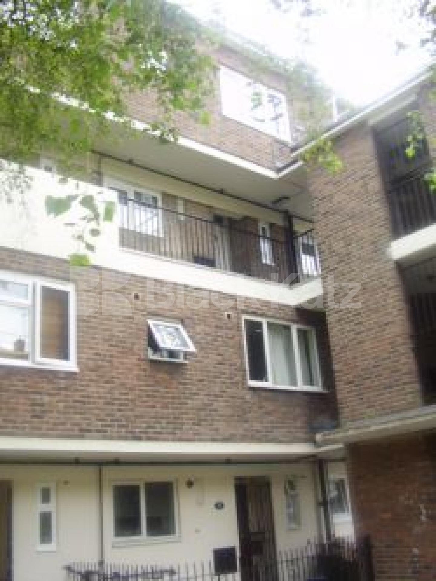 			NEW INSTRUCTION, 3 Bedroom, 1 bath, 1 reception Flat			 Shaftesbury Road, OLD STREET N1 N1