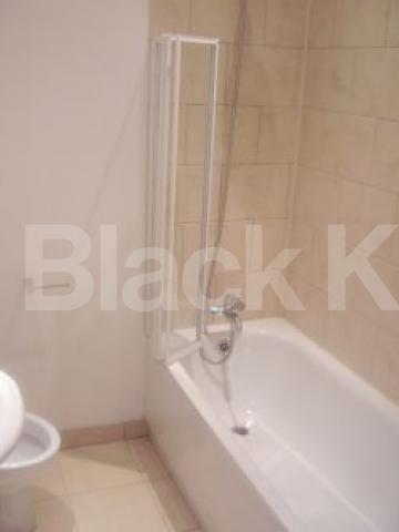 			MUST SEE, 2 Bedroom, 1 bath, 1 reception Flat			 Archway Close, Archway