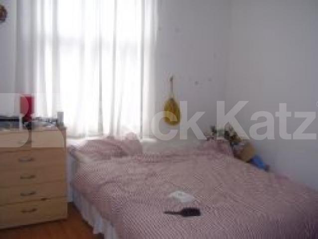 			NEW INSTRUCTION, 2 Bedroom, 1 bath, 1 reception Flat			 OLD STREET, OLD STREET EC1