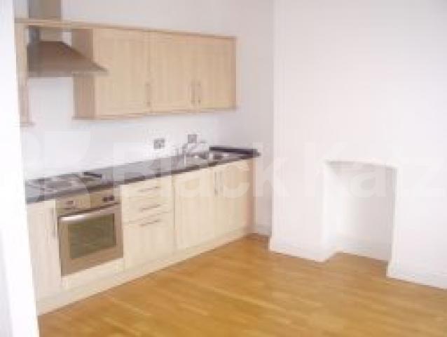 			HIGHLY RECCOMENDED!!!!!!, 2 Bedroom, 1 bath, 1 reception Flat			 Southgate road, De beauvour town/Islington