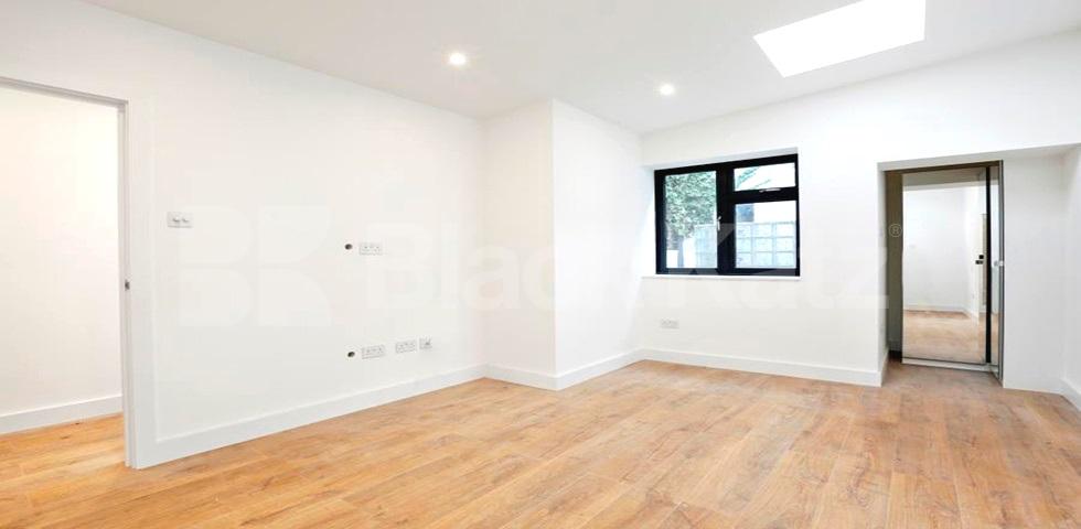 			NEW AND MINUTES TO TUBE & PARK!, 1 Bedroom, 1 bath, 1 reception Flat			 Parkway, REGENTS PARK - CAMDEN