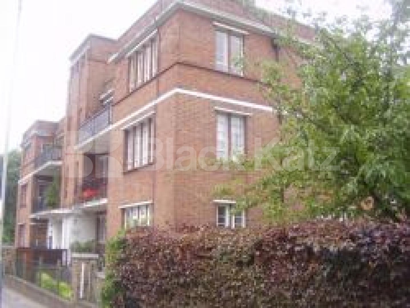			Great Location and lovely flat!!!, 3 Bedroom, 1 bath, 1 reception Flat			 Riversdale Road, HIGHBURY N5