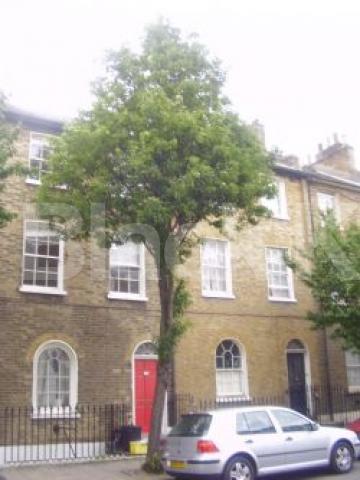 			3 Bedroom, 1 bath, 1 reception Flat			 Offord Road, BARNSBURY/ISLINGTON N1