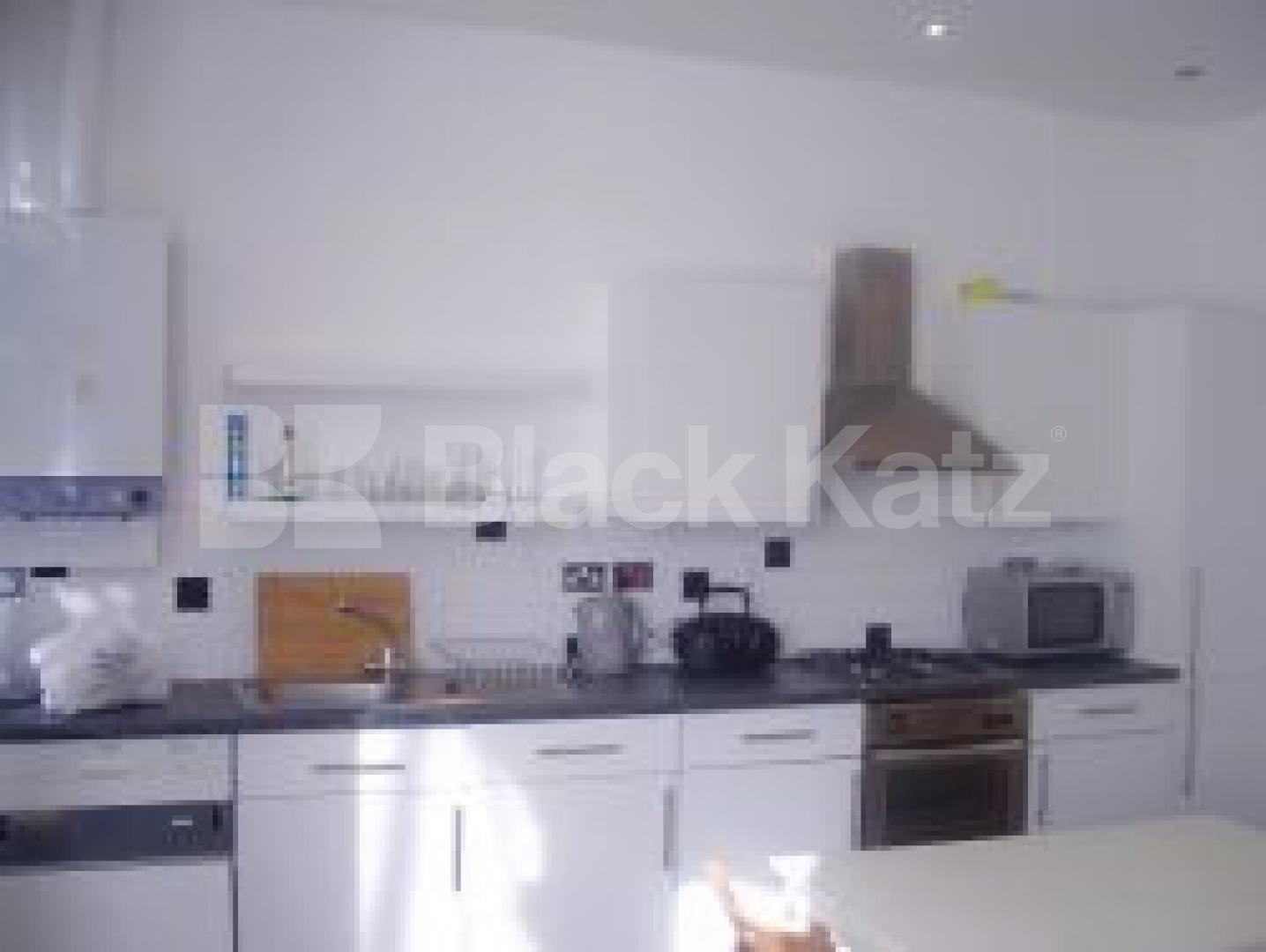 			2 Bedroom, 1 bath, 1 reception Flat			 Hanley Road, FINSBURY PARK N4