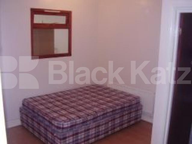 			FANTASTIC VALUE, 2 Bedroom, 1 bath, 1 reception Flat			 New North Road, ISLINGTON N1