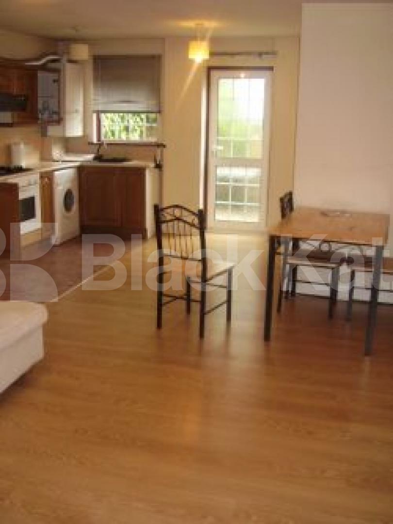 			FANTASTIC VALUE, 2 Bedroom, 1 bath, 1 reception Flat			 New North Road, ISLINGTON N1