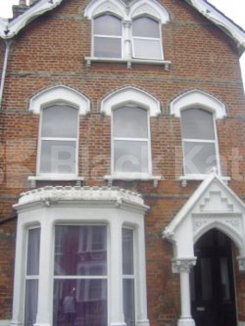 			NEW INSTRUCTION, 2 Bedroom, 1 bath, 1 reception Flat			 OAKFIELD ROAD, STROUD GREEN N4