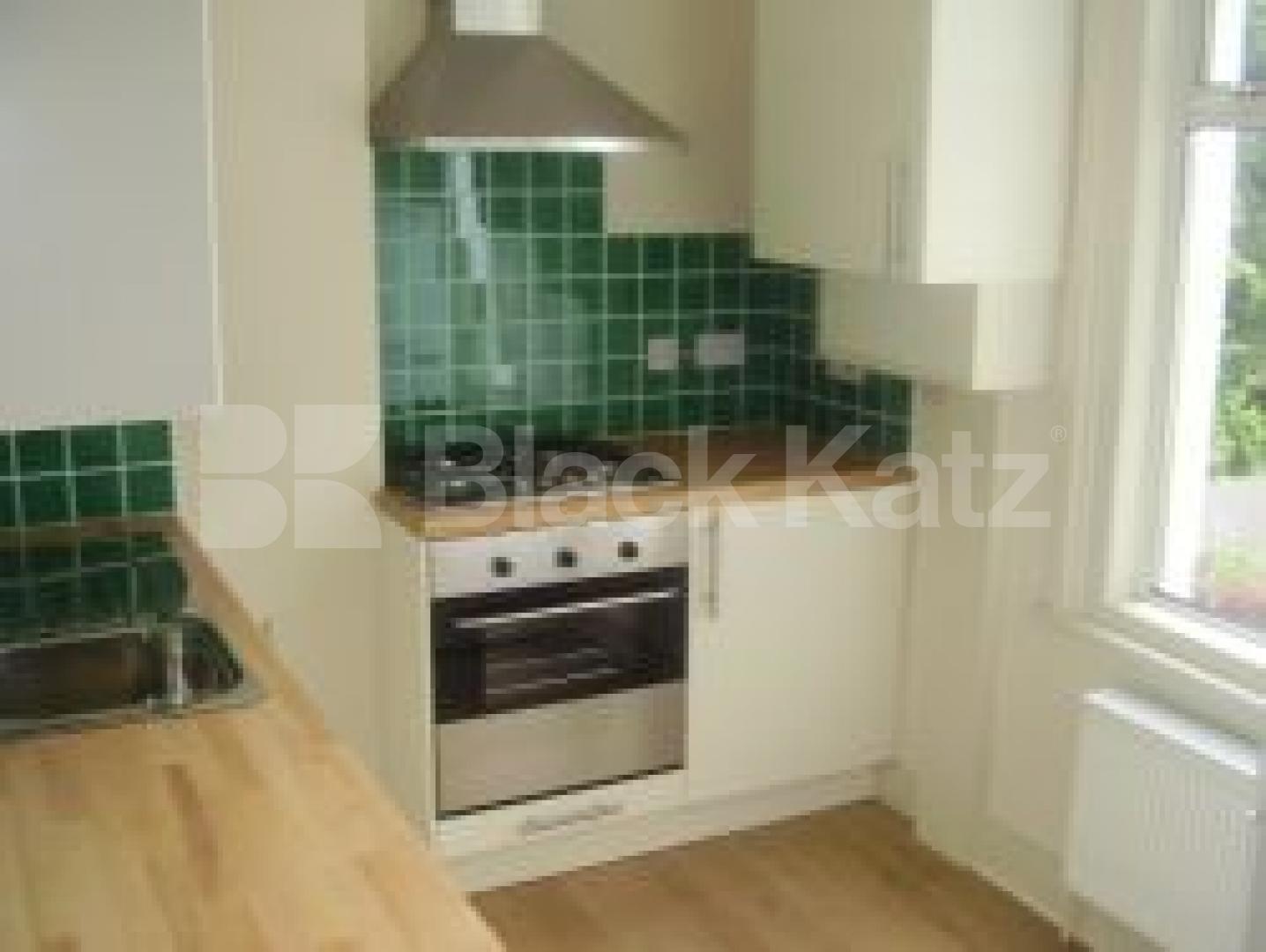 			NEW INSTRUCTION, 2 Bedroom, 1 bath, 1 reception Flat			 OAKFIELD ROAD, STROUD GREEN N4