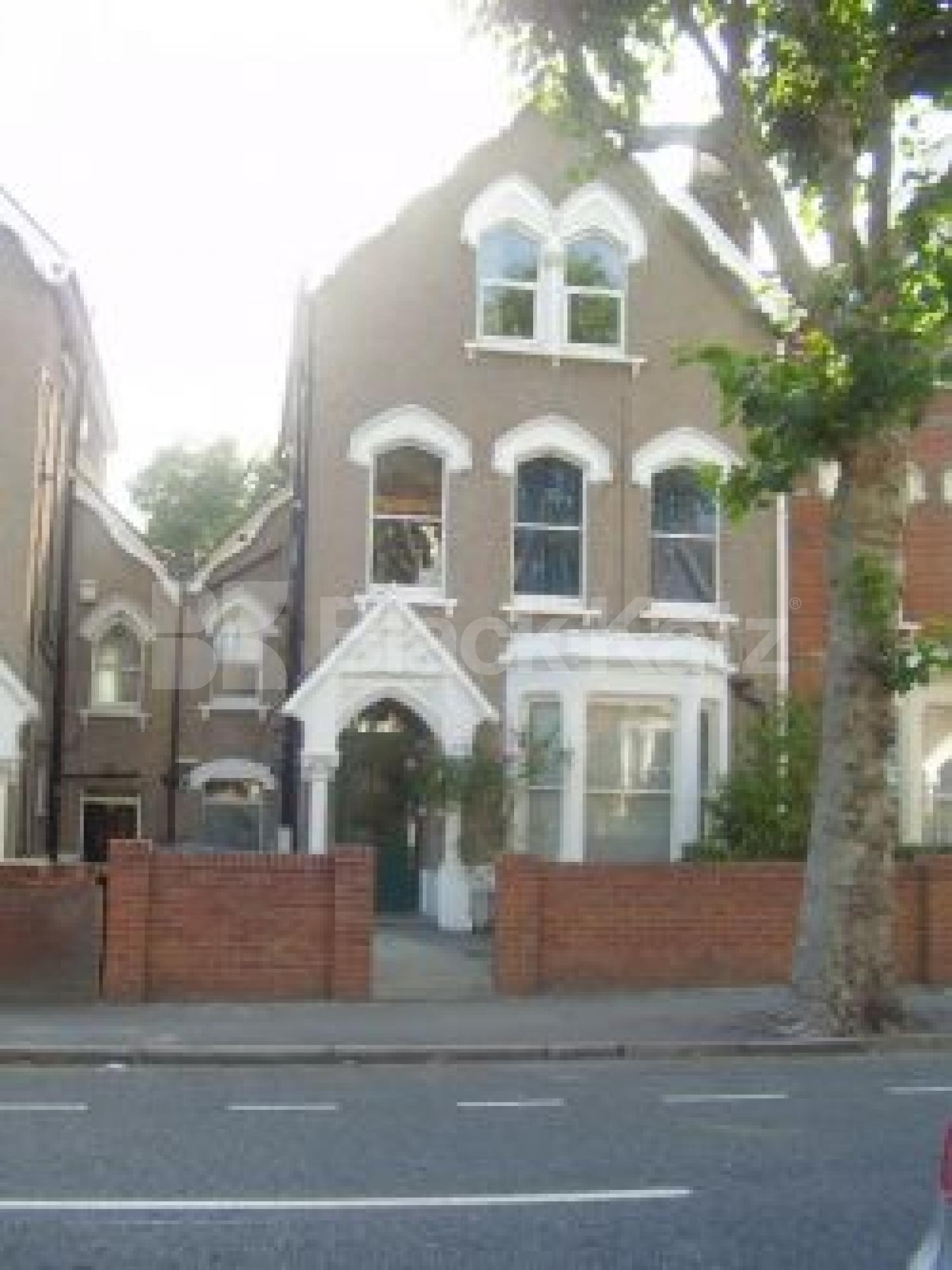 			NEW INSTRUCTION, 1 Bedroom, 1 bath, 1 reception Flat			 Oakfield Road, FINSBURY PARK N4 N4