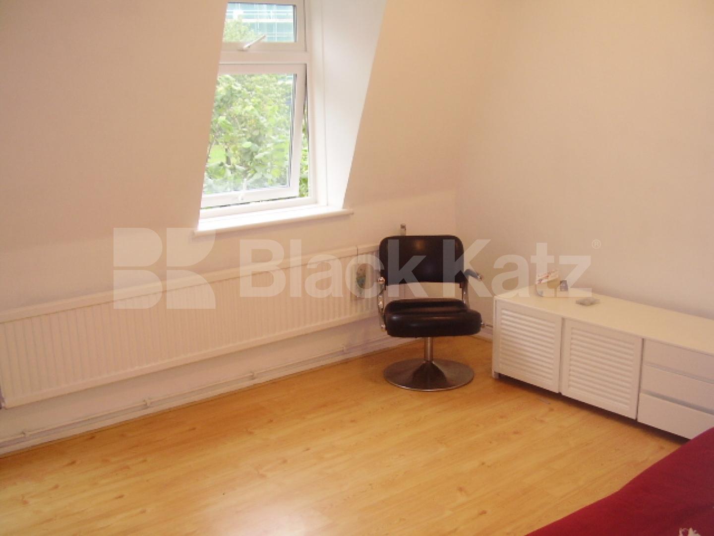 			1 Bedroom, 1 bath, 1 reception Maisonette			 Highbury Station Road, Highbury
