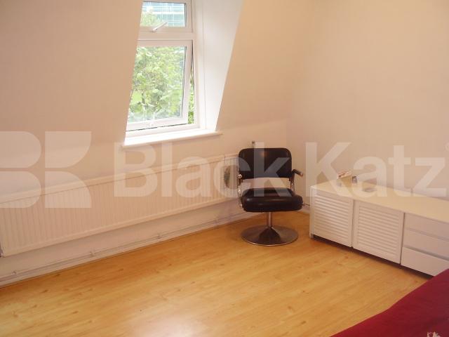 			1 Bedroom, 1 bath, 1 reception Maisonette			 Highbury Station Road, Highbury