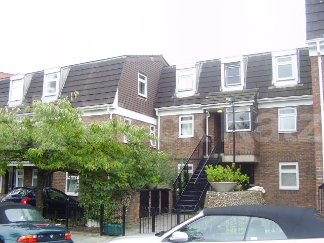 			1 Bedroom, 1 bath, 1 reception Maisonette			 Highbury Station Road, Highbury