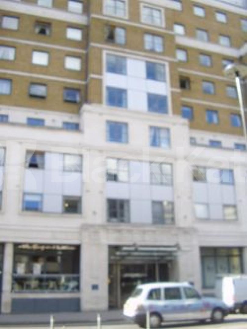 			NEW INSTRUCTION, 2 Bedroom, 1 bath, 1 reception Ground Floor Flat			 Aldersgate Street, OLD STREET