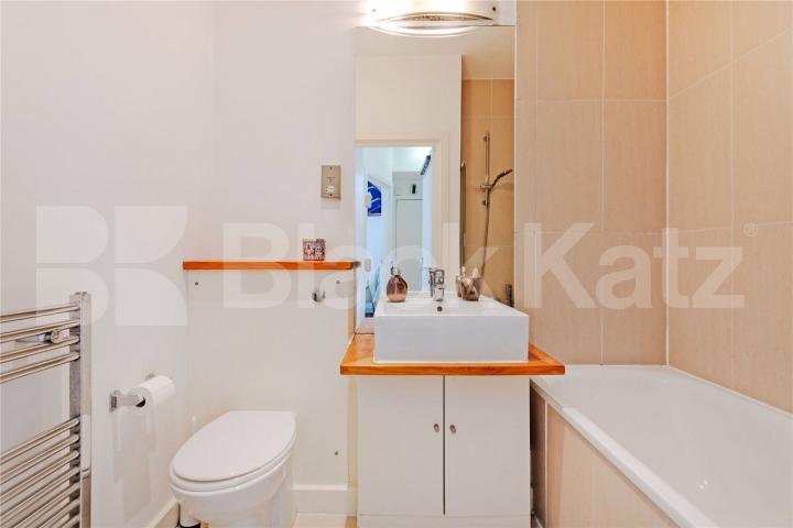 Two-Bedroom Property to Rent on Chatsworth Road, NW2A well-presented two-bedroom property located on Chatsworth Road, NW2, now available to rent Chatsworth Road, London, NW2,  London