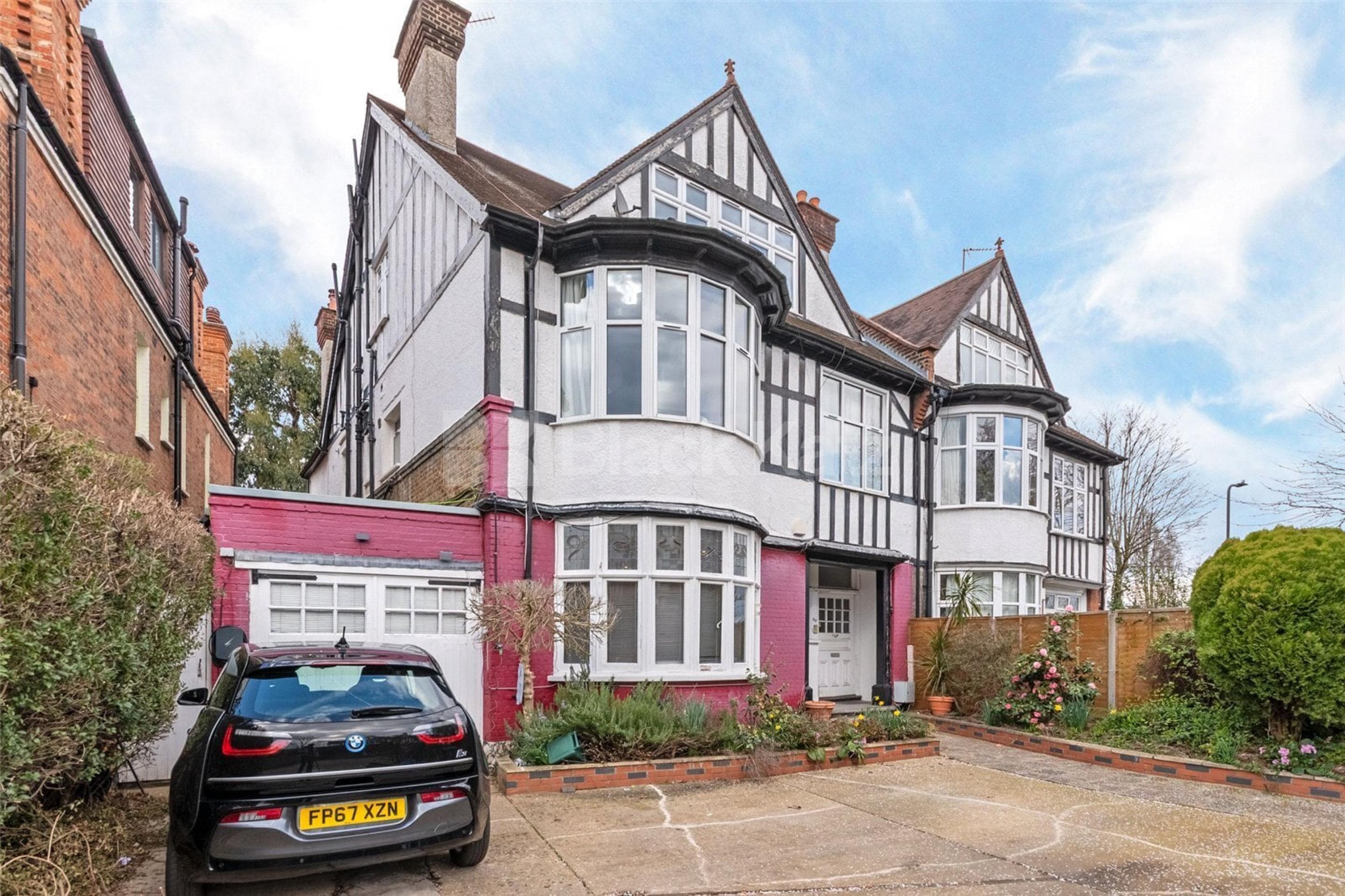 Two-Bedroom Property to Rent on Chatsworth Road, NW2A well-presented two-bedroom property located on Chatsworth Road, NW2, now available to rent Chatsworth Road, London, NW2,  London NW2