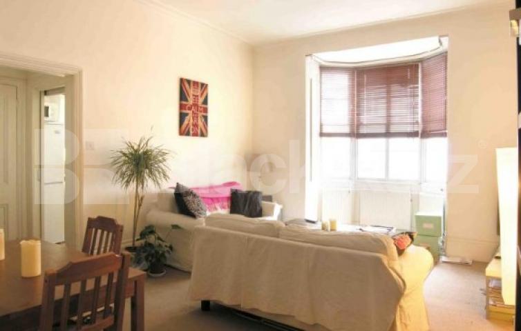 			NEAR HYDE PARK!, 1 Bedroom, 1 bath, 1 reception Flat			 Gloucester Terrace, BAYSWATER-PADDINGTON
