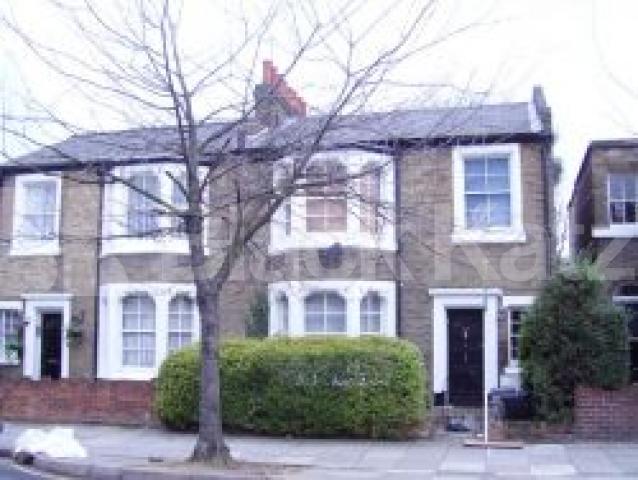 			New Instruction , 3 Bedroom, 1 bath, 1 reception Flat			 Hertford Road, DE BEAUVOIR TOWN N1-DALSTON
