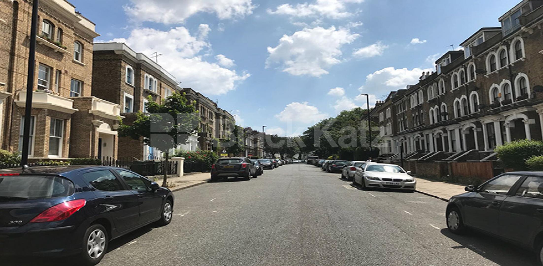 			UNDER OFFER, 1 Bedroom, 1 bath, 1 reception Apartment			 Victoria Rise, Clapham Common