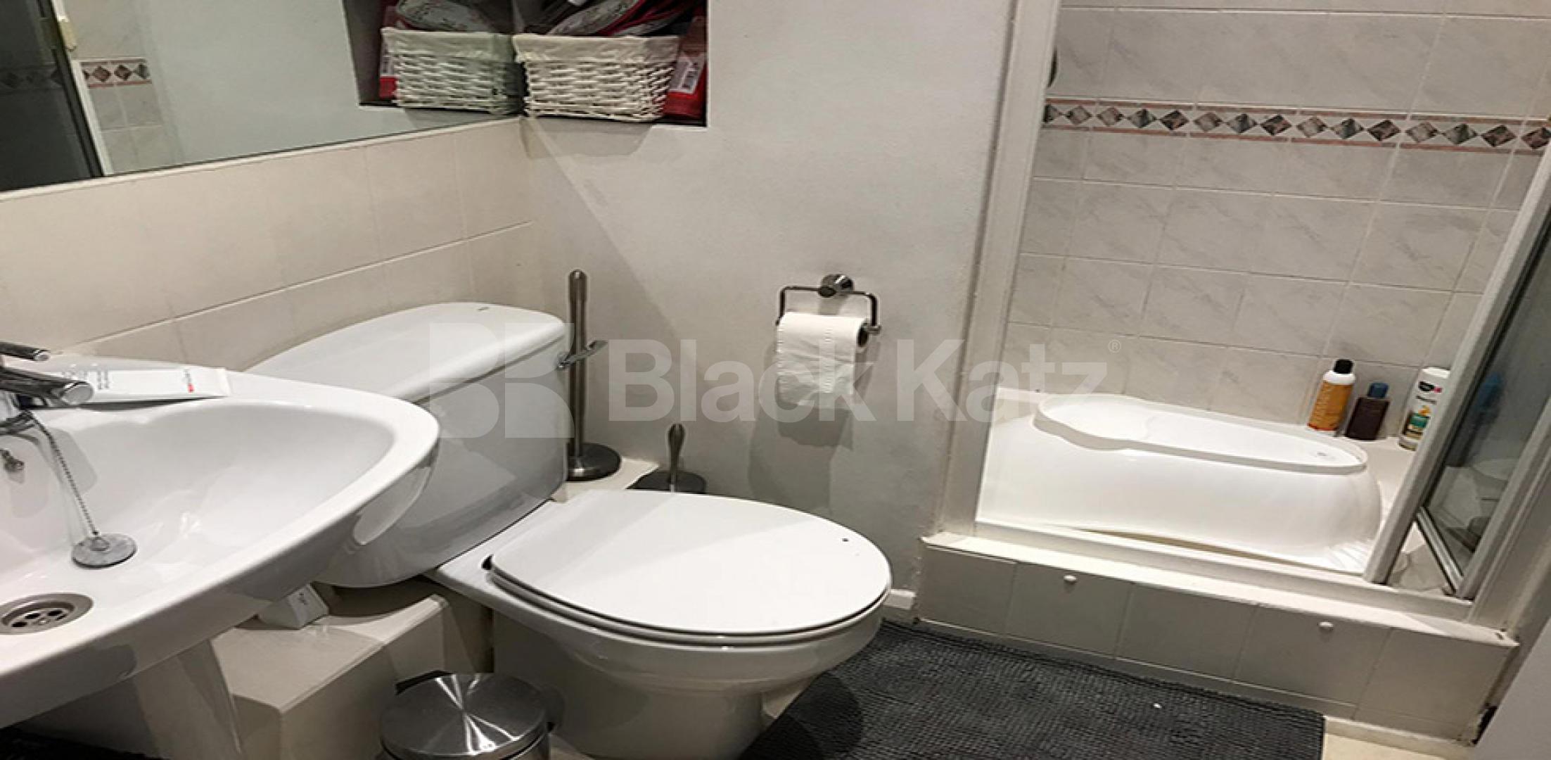 			UNDER OFFER , 2 Bedroom, 1 bath, 1 reception Apartment			 Metro Central Heights, Newington Causeway, Elephant & Castle