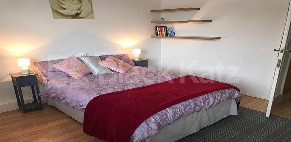 			NEW INSTRUCTION , 1 Bedroom, 1 bath, 1 reception Apartment			 Lordship Lane, East Dulwich