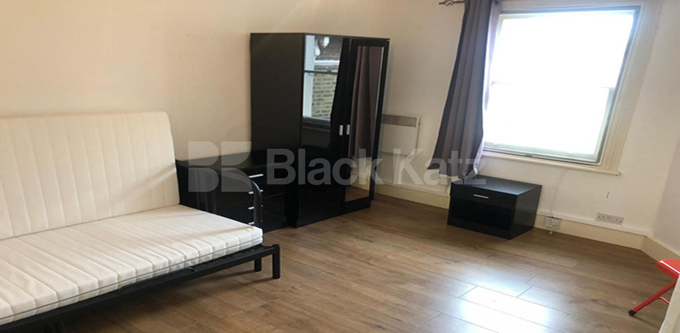 Spacious refurbished studio set in a victorian house conversion Mercers Road, Tufnell Park