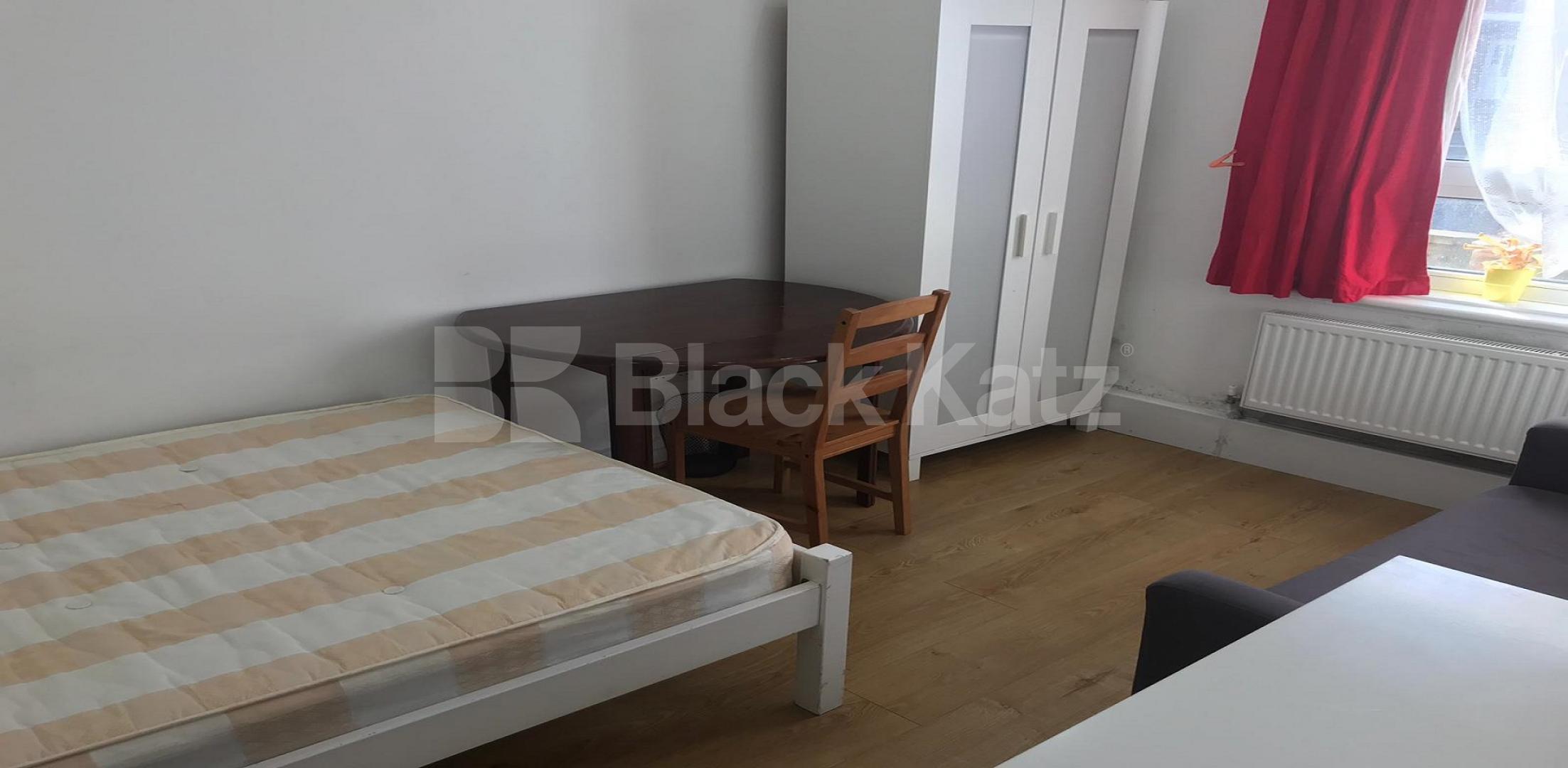 			NEW INSTRUCTION , 2 Bedroom, 1 bath, 1 reception Apartment			 Kinglake Street , Elephant and Castle