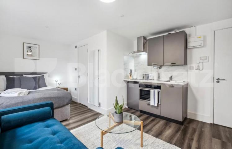 Recently refurbished studio flat to rent inc Wifi and Water Sutherland Avenue, Maida Vale