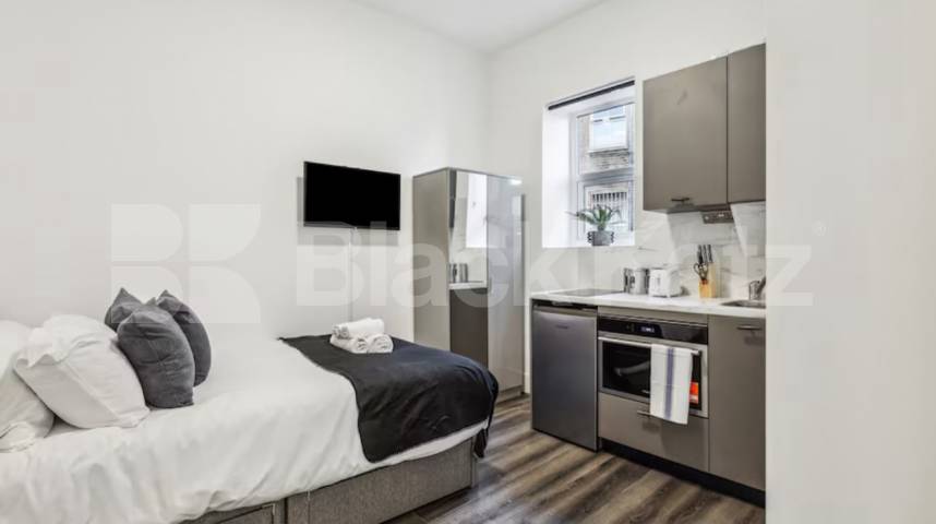 Recently refurbished studio flat to rent inc Wifi and Water Sutherland Avenue, Maida Vale