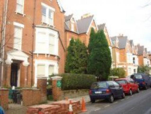 			1 Bedroom, 1 bath, 1 reception Flat			 Parliament Hill, HAMPSTEAD HEATH/BELSIZE PARK