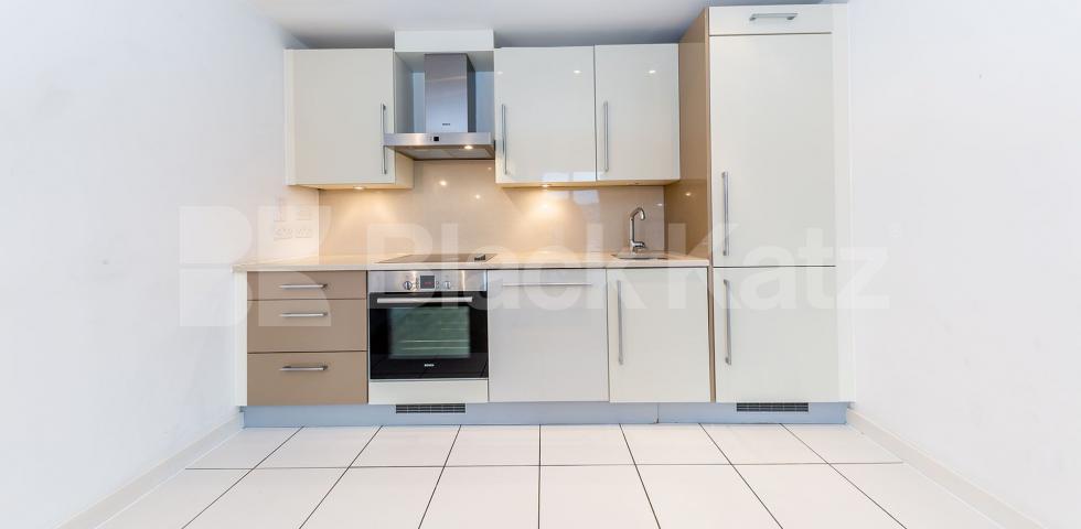 			Private balcony!, 1 Bedroom, 1 bath, 1 reception Apartment			 Emerson Building, New River Village, Crouch End / Hornsey