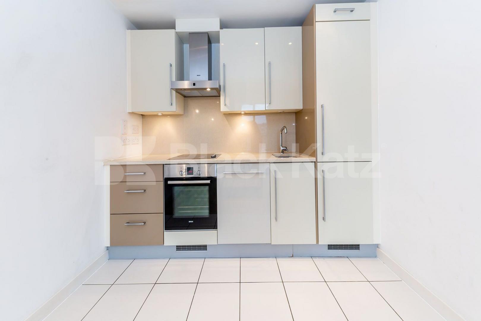 1 bedroom property located within a portered building with a balcony   New River Village, Crouch End / Hornsey