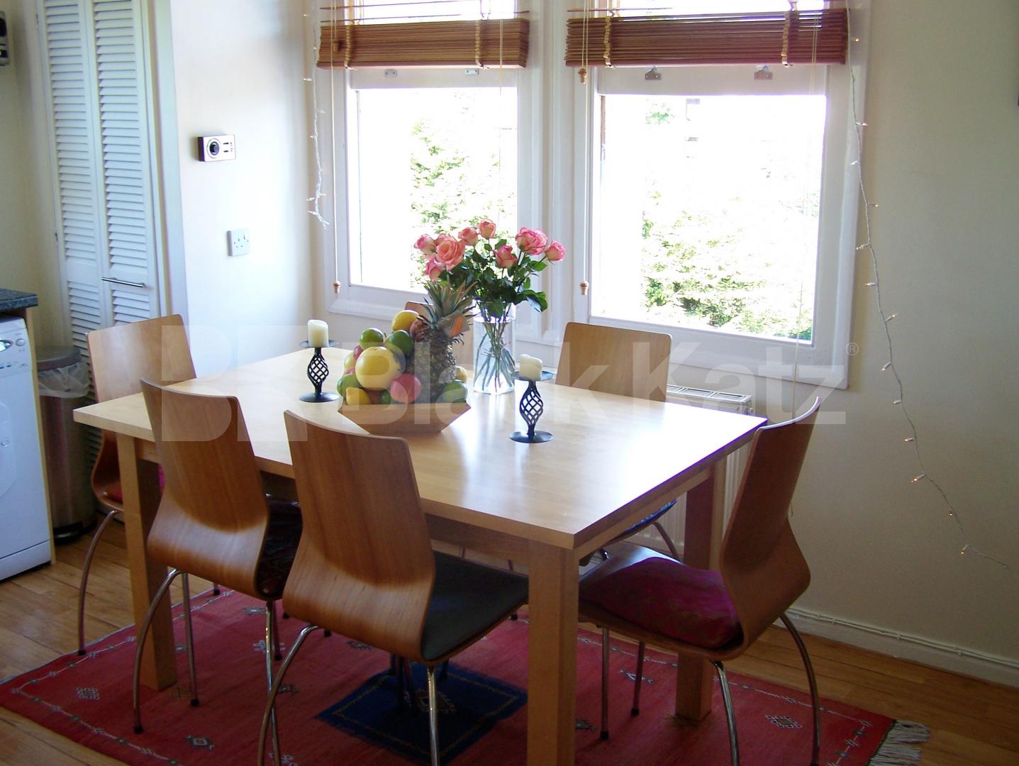 			NEW INSTRUCTION!, 2 Bedroom, 1 bath, 1 reception Flat			 Penn Road, CALEDONIAN ROAD