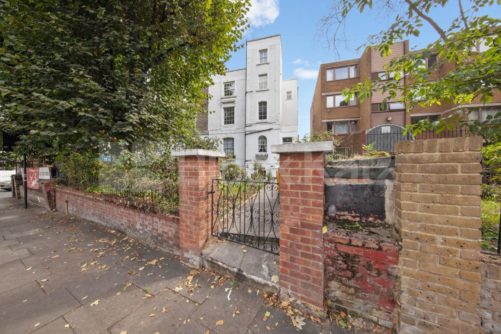 			3 Bedroom, 1 bath, 1 reception Flat			 Camden Road, Camden