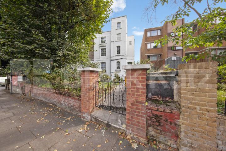 			3 Bedroom, 1 bath, 1 reception Flat			 Camden Road, Camden