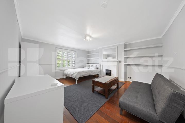 Beautiful 4 bedroom property perfect for professional and Students Camden Road, Camden Borders 