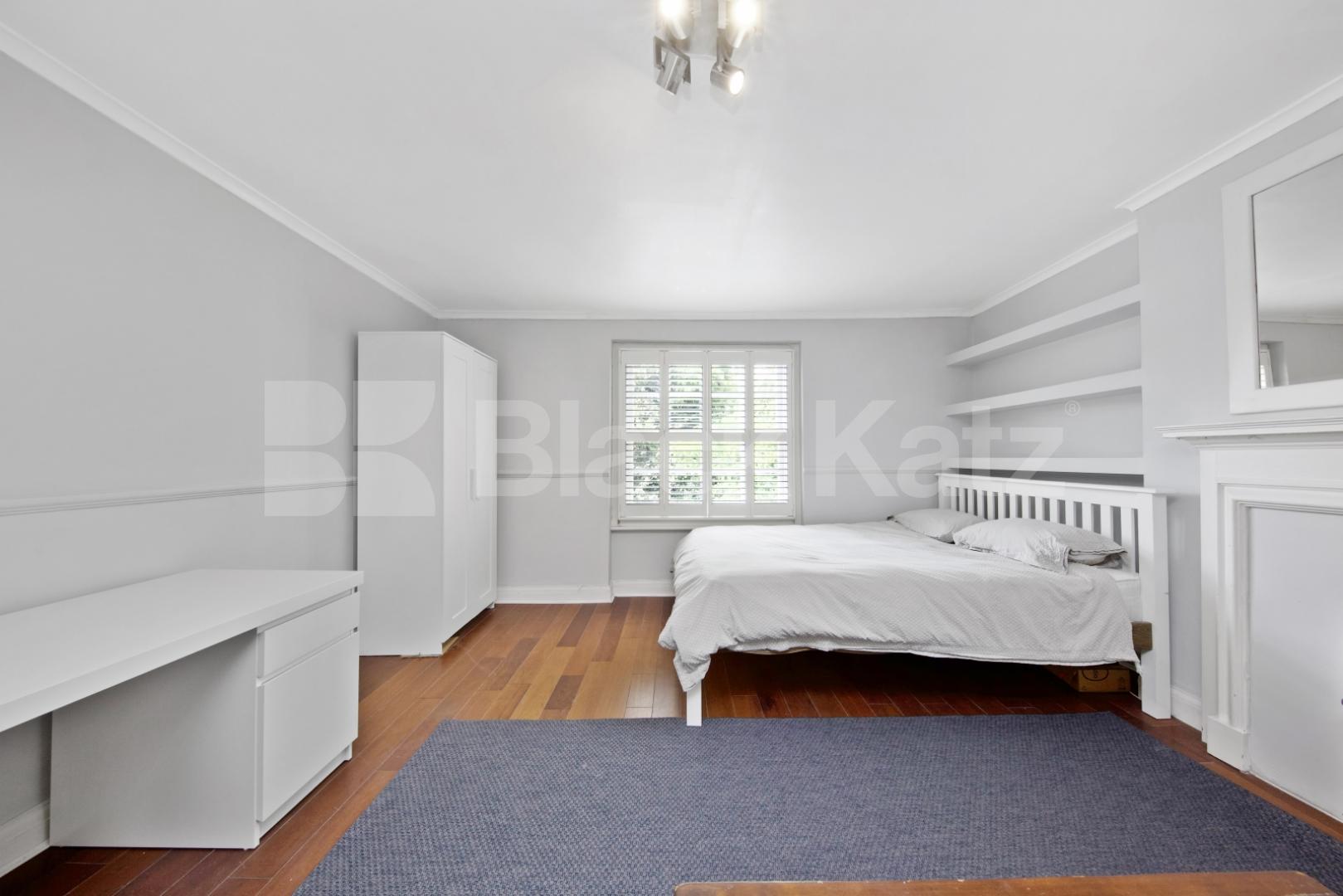 Beautiful 4 bedroom property perfect for professional and Students Camden Road, Camden Borders 