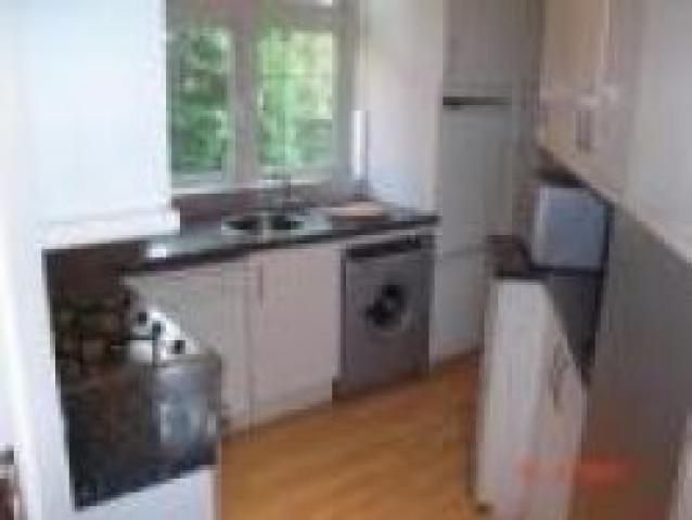 			A MUST SEE!!!, 2 Bedroom, 1 bath, 1 reception Flat			 East End Road, FINCHLEY CENTRAL N3