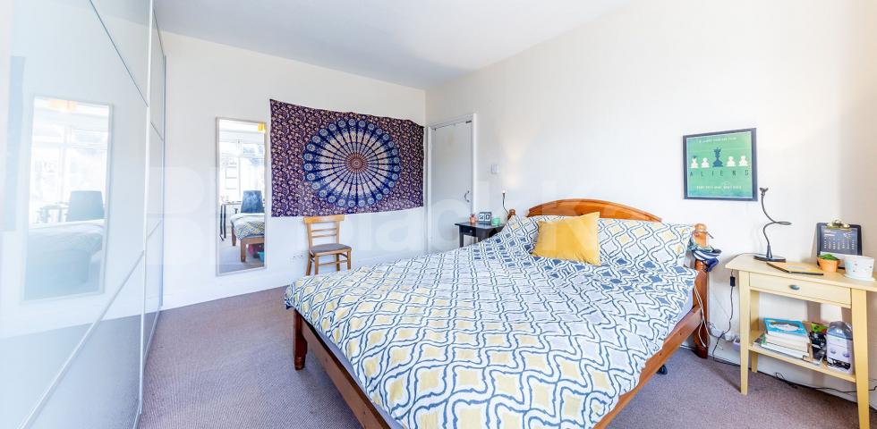 			3 bedroom House, 3 Bedroom, 1 bath, 1 reception House			 Stirling Road, WOOD GREEN