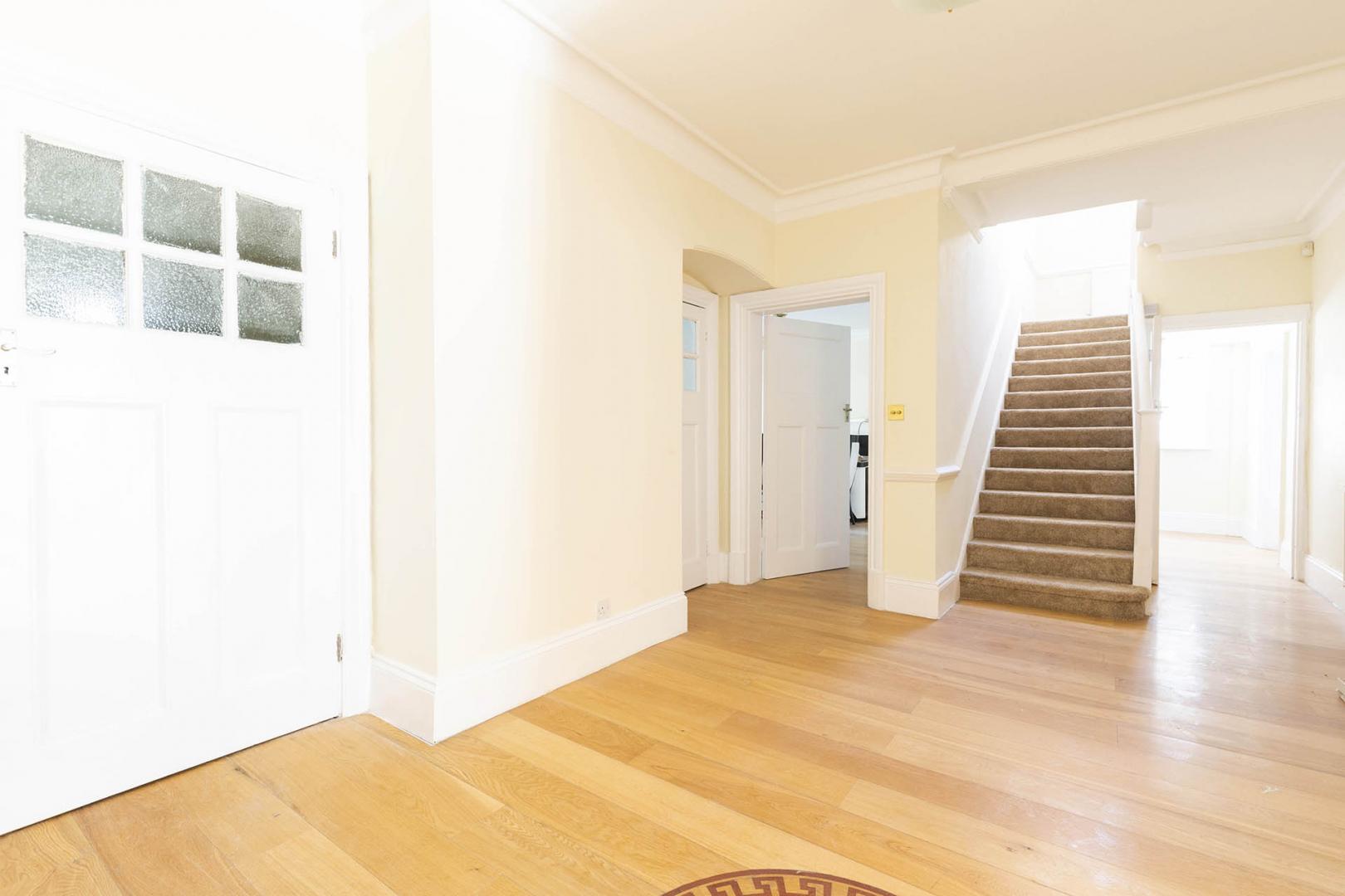 Grand family home with off street parking Hamsworth Way, Totteridge